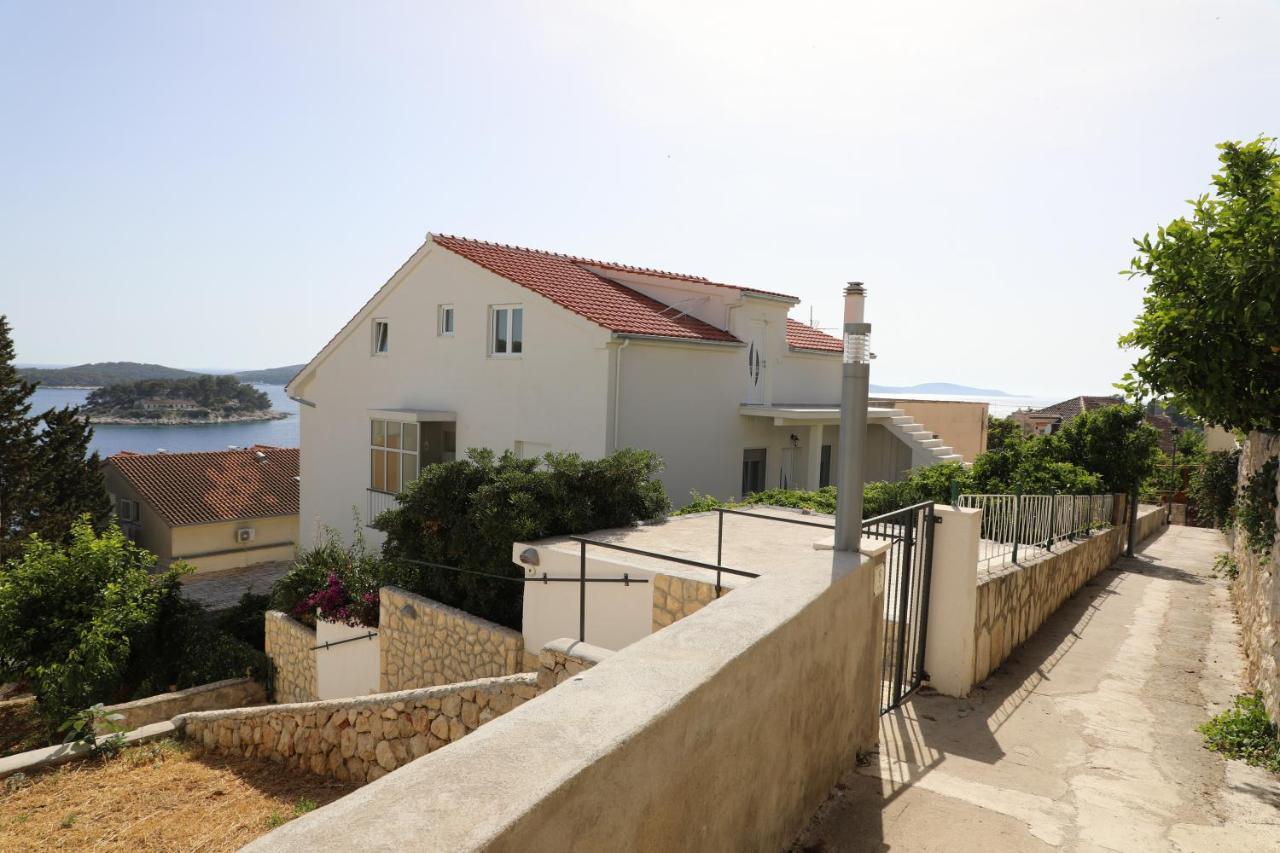 Adria Apartment Hvar Town Exteriör bild